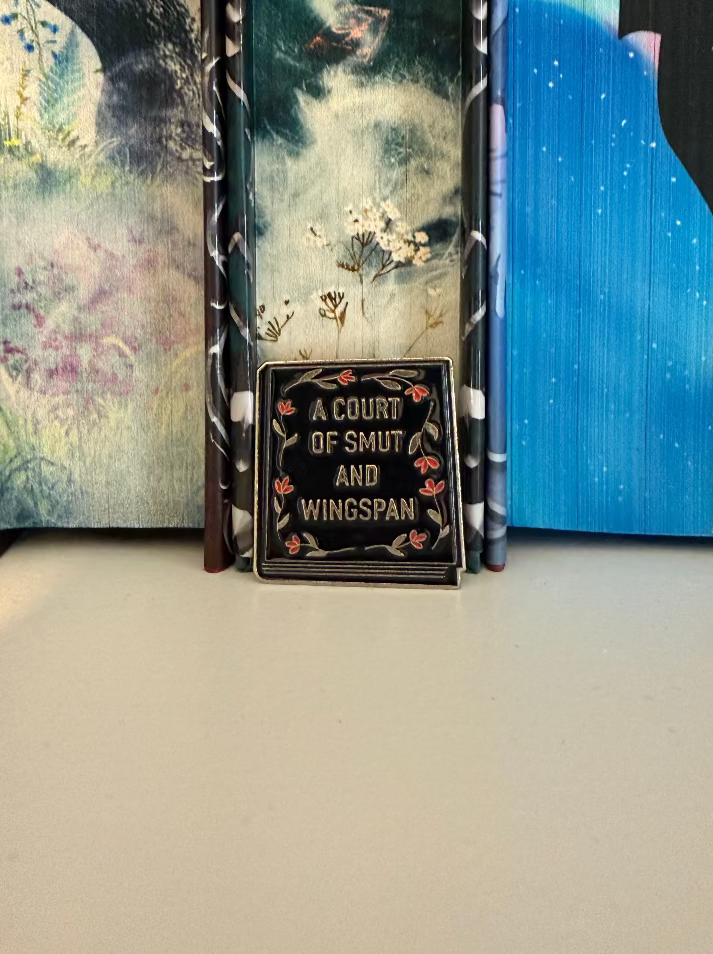 A Court of Smut and Wingspan - Enamel Pin