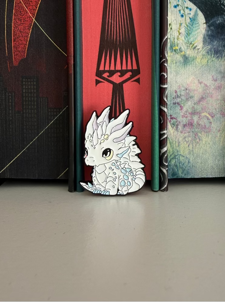 White Dragon (I) - Enamel Pin